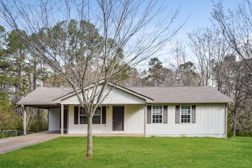 10106 Stone St Covington, GA 30014